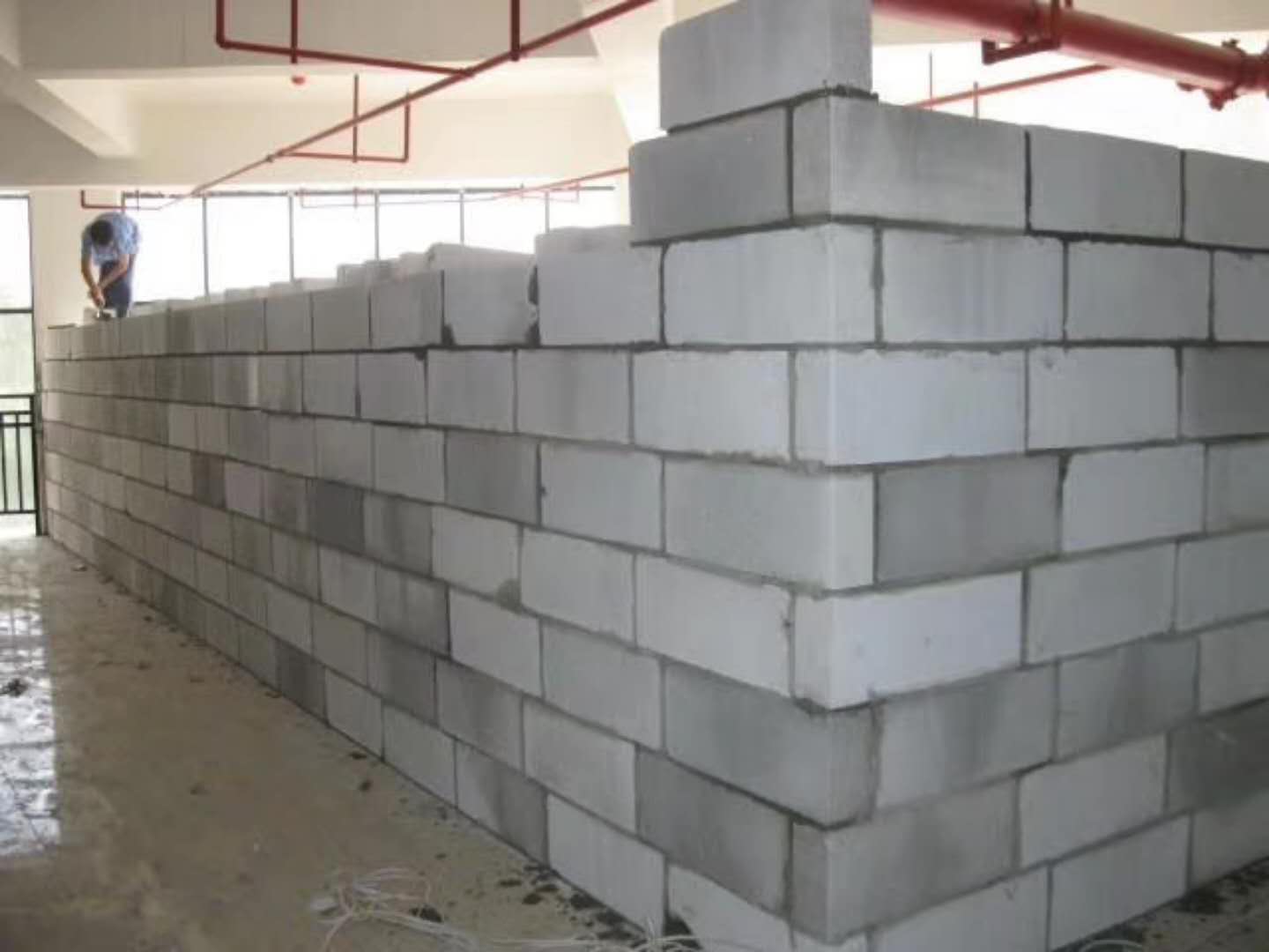 襄樊蒸压加气混凝土砌块承重墙静力和抗震性能的研究